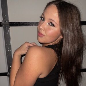 Meet your Posher, Abbey